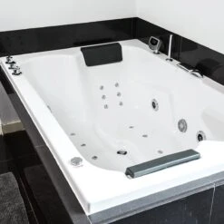 HG Hygiënische Whirlpool Reiniger - 1L - Verwijdert Kalk, Vet, Zeep En Olie - Veilig In Gebruik Voor Whirlpool En Jacuzzi's -Schoonmaakartikelen Winkel 1200x1200 1037