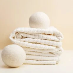 Apeiron Drogerballen - Droogballen - 6 XL Wasbollen - Droger - Duurzaam - Wasmachine - Wasverzachter - Energie Besparen - Zero Waste - Schapenvacht - Wol 21 Apeiron Drogerballen - Droogballen - 6 XL Wasbollen - Droger - Duurzaam - Wasmachine - Wasverzachter - Energie Besparen - Zero Waste - Schapenvacht - Wol -Schoonmaakartikelen Winkel 1200x1200 505