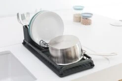 Brabantia SinkSide Afdruiprek Compact - Dark Grey -Schoonmaakartikelen Winkel 1200x799 4