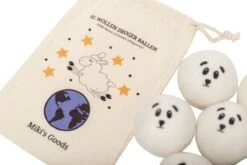 Miki's Goods® XL Wollen Drogerballen 6 Stuks - Panda Wasballen - Duurzaam - Wasbol - 100% Nieuw-Zeelandse Schapenwol - Wasbollen - Herbruikbaar- Droogballen - Snellere Droogtijd - Zuigt Dierenharen Op -Schoonmaakartikelen Winkel 1200x800 7