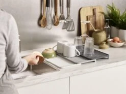 Joseph Joseph - Tier - Afdruipmat - Uitschuifbaar - Grijs 17 Joseph Joseph - Tier - Afdruipmat - Uitschuifbaar - Grijs -Schoonmaakartikelen Winkel 1200x900 13