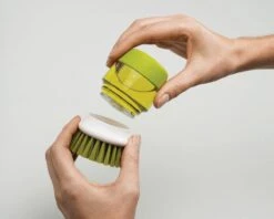 Joseph Joseph Afwasborstel Palm Scrub - Incl Houder - Grijs -Schoonmaakartikelen Winkel 1200x964 1