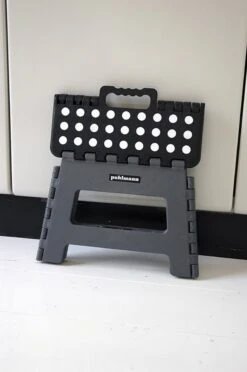 PUHLMANN - Inklapbare Kruk, JAMES, Plastic, Grijs, 22 Cm Hoog, Max 100 Kilo -Schoonmaakartikelen Winkel 797x1200 3