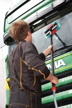 Vikan 524752 Hoekborstel Met Watertoevoer High/Low 280mm Zacht/Gespleten Haren 19 Vikan 524752 Hoekborstel Met Watertoevoer High/Low 280mm Zacht/Gespleten Haren -Schoonmaakartikelen Winkel 799x1200 4